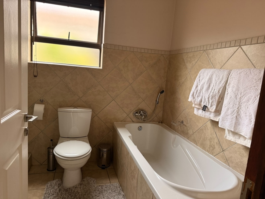 3 Bedroom Property for Sale in Safari Gardens North West